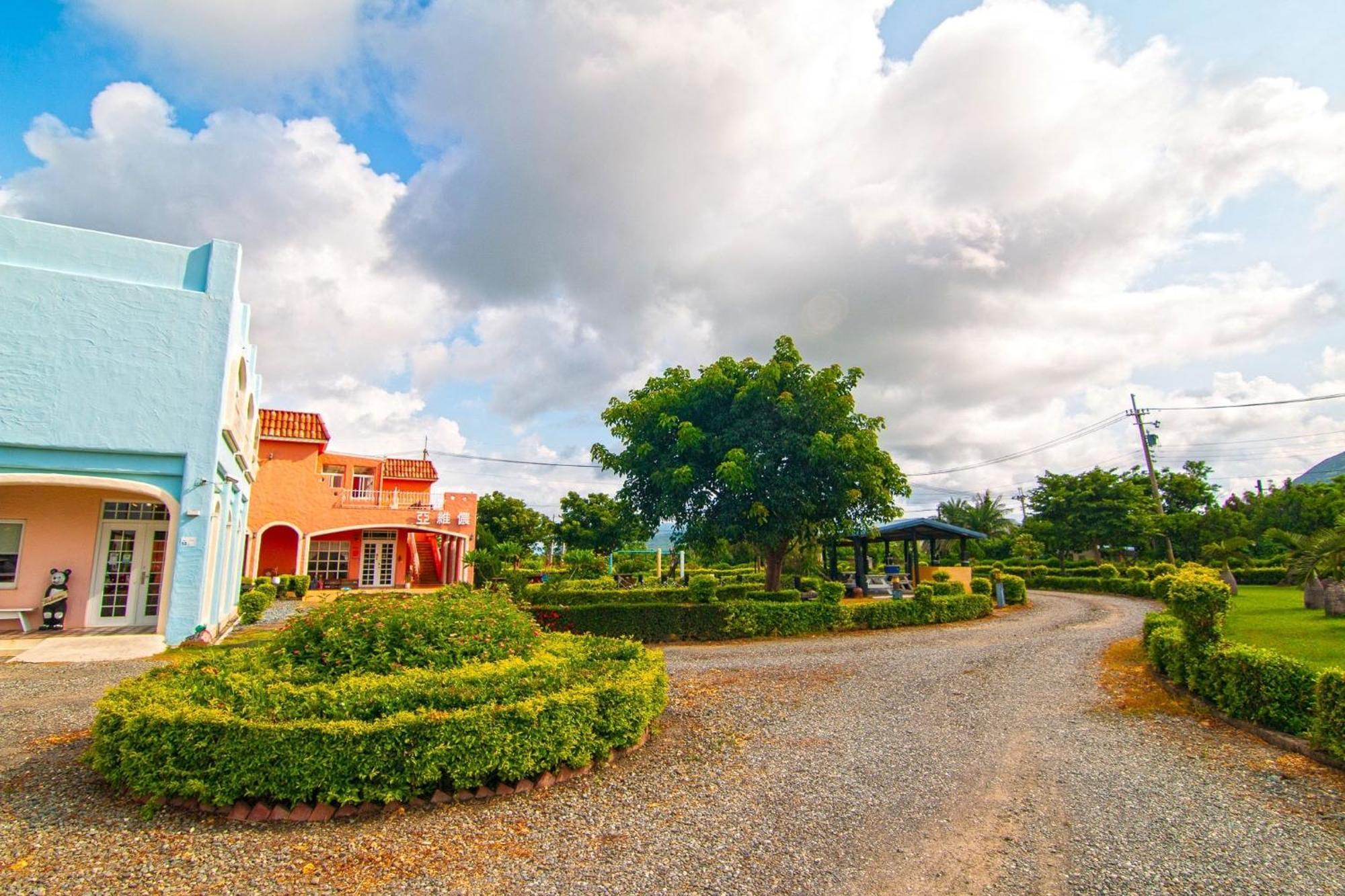 Kenting Avignon Bed & Breakfast Hengchun South Gate Exterior photo